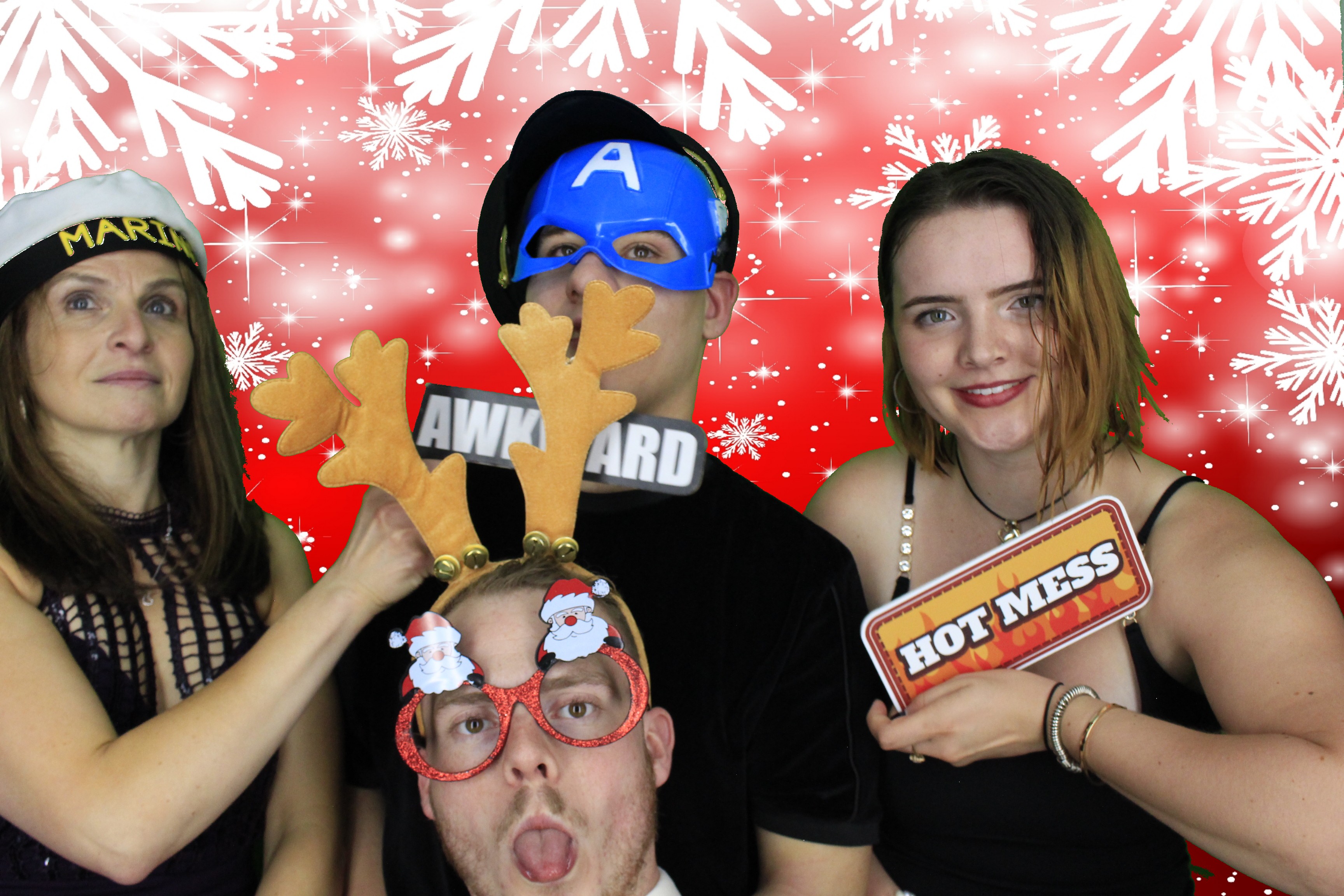 Silvermere Christmas Party  | View more photos from the event at gallery.myphotoboothexperience.co.uk/u/MyPhotoBoothExperienceLtd/Silvermere-Christmas-Party-1